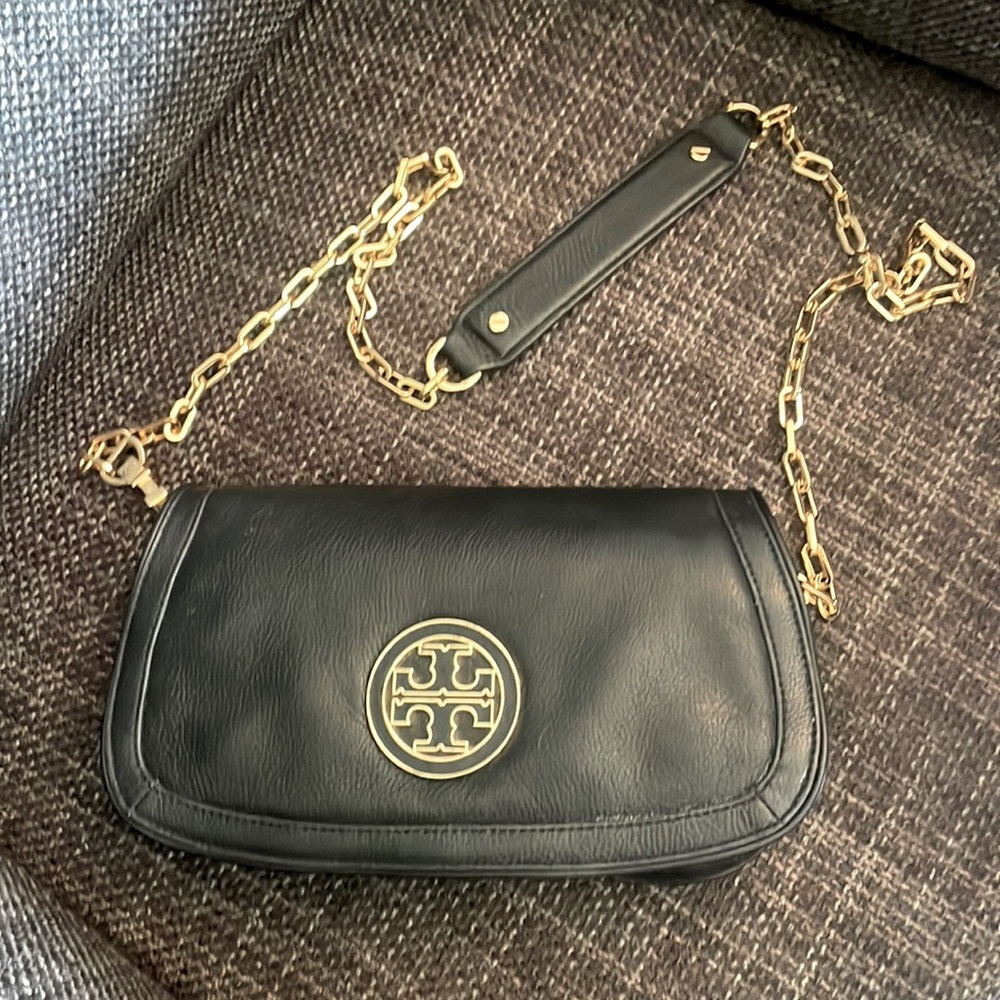 ToryBurch leather handbag. EUC